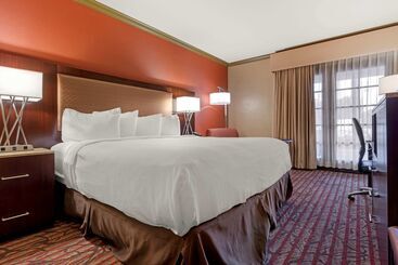 هتل Best Western Plus Brookside Inn