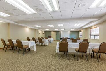 هتل Best Western Plus Clocktower Inn
