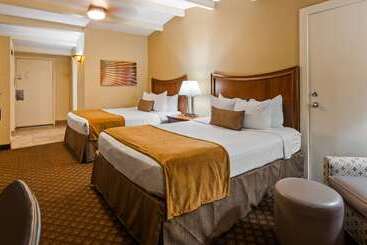 هتل Best Western Coach House