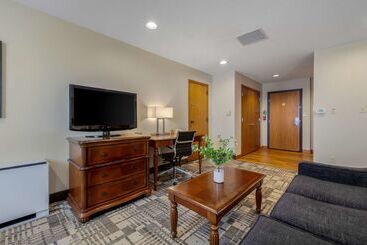 Best Western Plus Dubuque Hotel And Conference Center
