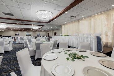 Best Western Plus Dubuque Hotel And Conference Center