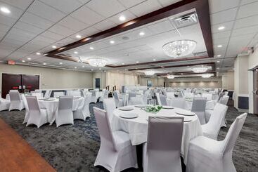 Best Western Plus Dubuque Hotel And Conference Center