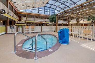 Best Western Plus Dubuque Hotel And Conference Center