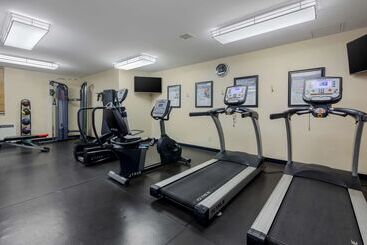 Best Western Plus Dubuque Hotel And Conference Center
