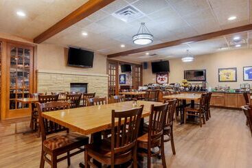 Best Western Plus Dubuque Hotel And Conference Center