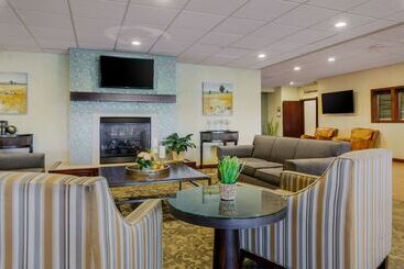 Best Western Plus Dubuque Hotel And Conference Center