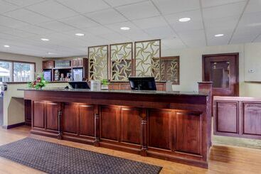Best Western Plus Dubuque Hotel And Conference Center