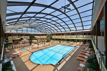 Best Western Plus Dubuque Hotel And Conference Center
