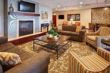 Best Western Plus Dubuque Hotel And Conference Center