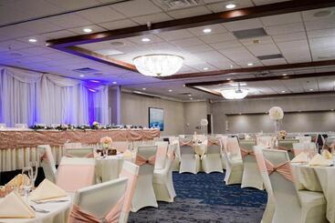 Best Western Plus Dubuque Hotel And Conference Center