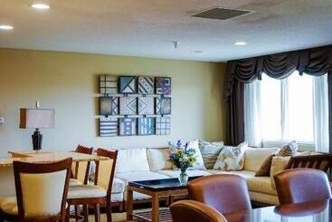 Best Western Plus Dubuque Hotel And Conference Center