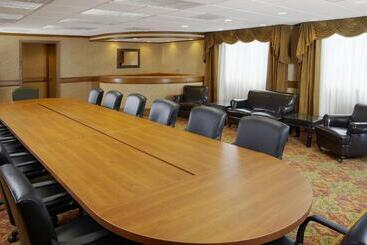 Best Western Plus Dubuque Hotel And Conference Center