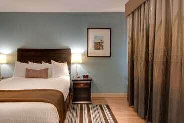 هتل Best Western At Ventura Pier