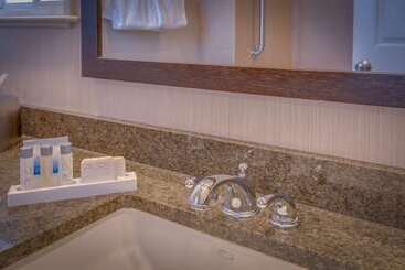 هتل Best Western At Ventura Pier