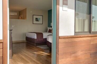 هتل Best Western At Ventura Pier