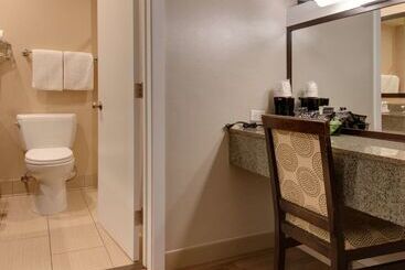 هتل Best Western At Ventura Pier