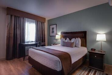 هتل Best Western At Ventura Pier