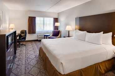Best Western Plus Longbranch Hotel & Convention Center