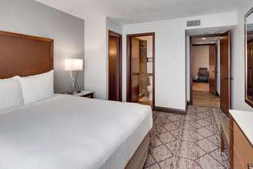 Best Western Plus Longbranch Hotel & Convention Center