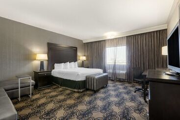בית מלון כפרי Best Western Plus Midwest Inn