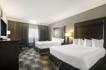 בית מלון כפרי Best Western Plus Midwest Inn