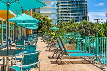 هتل Best Western Plus Oceanside Inn