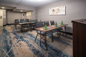 هتل Best Western Plus Raleigh Crabtree Valley