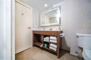 هتل Best Western Plus Raleigh Crabtree Valley
