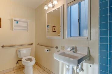 هتل Best Western Plus Santa Barbara