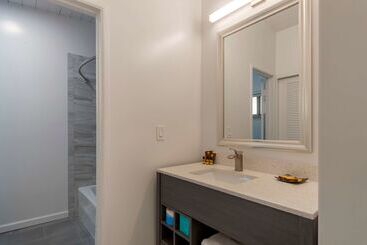 هتل Best Western Plus Santa Barbara