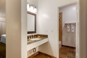 هتل Best Western Plus Santa Barbara