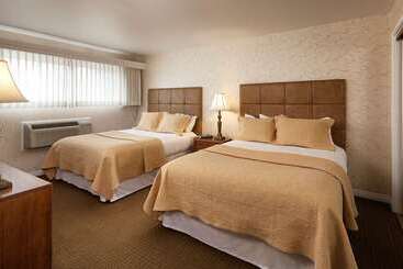 هتل Best Western Plus Santa Barbara