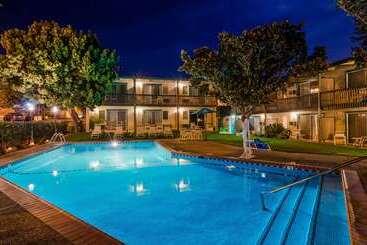 هتل Best Western Plus Santa Barbara