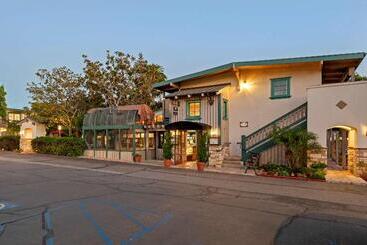 هتل Best Western Plus Santa Barbara