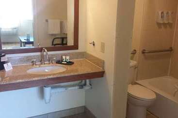 هتل Best Western Pony Soldier Inn & Suites