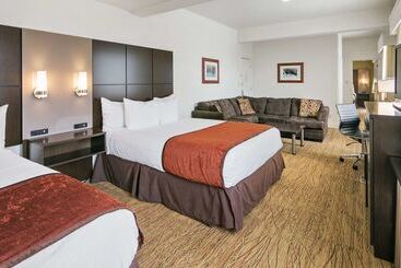 هتل Best Western Pony Soldier Inn & Suites