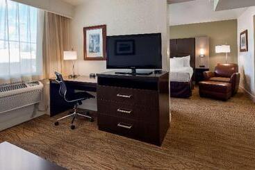 هتل Best Western Pony Soldier Inn & Suites