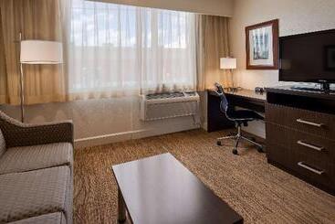 هتل Best Western Pony Soldier Inn & Suites