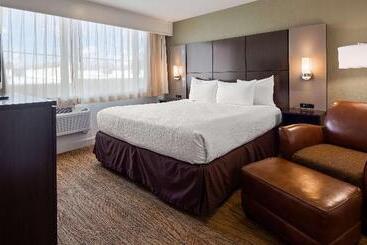 هتل Best Western Pony Soldier Inn & Suites