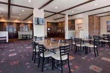 هتل Best Western Pony Soldier Inn & Suites