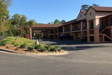 هتل Best Western Tallahasseedowntown Inn And Suites