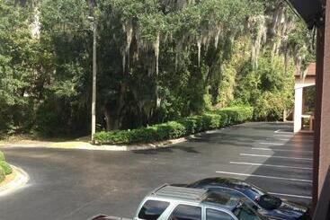 هتل Best Western Tallahasseedowntown Inn And Suites