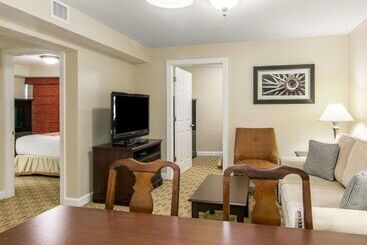 هتل Bluegreen Vacations Patrick Henry Sqr, Ascend Resort Collection