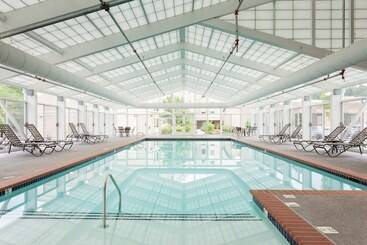 هتل Bluegreen Vacations Patrick Henry Sqr, Ascend Resort Collection