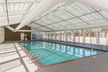 هتل Bluegreen Vacations Patrick Henry Sqr, Ascend Resort Collection