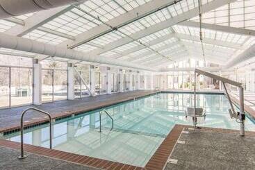 هتل Bluegreen Vacations Patrick Henry Sqr, Ascend Resort Collection