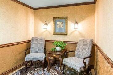 هتل Bluegreen Vacations Patrick Henry Sqr, Ascend Resort Collection