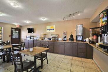 ホテル Deluxe Inn San Antonio