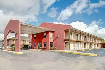 ホテル Deluxe Inn San Antonio