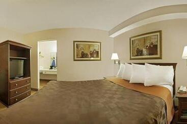 ホテル Deluxe Inn San Antonio